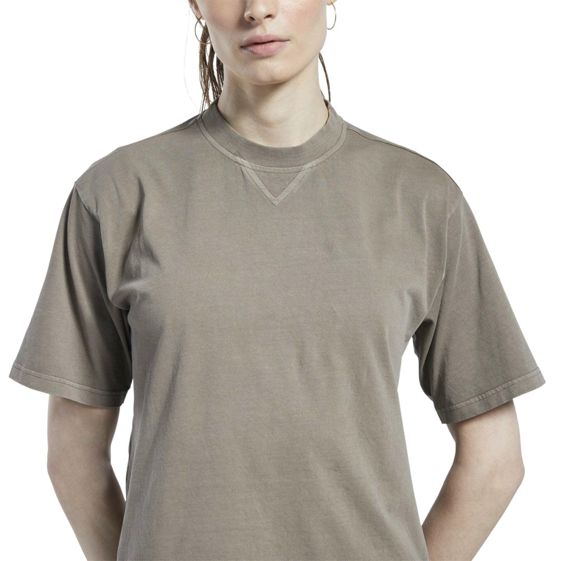 Damska koszulka z naturalnym barwnikiem o prostym kroju Reebok Classics