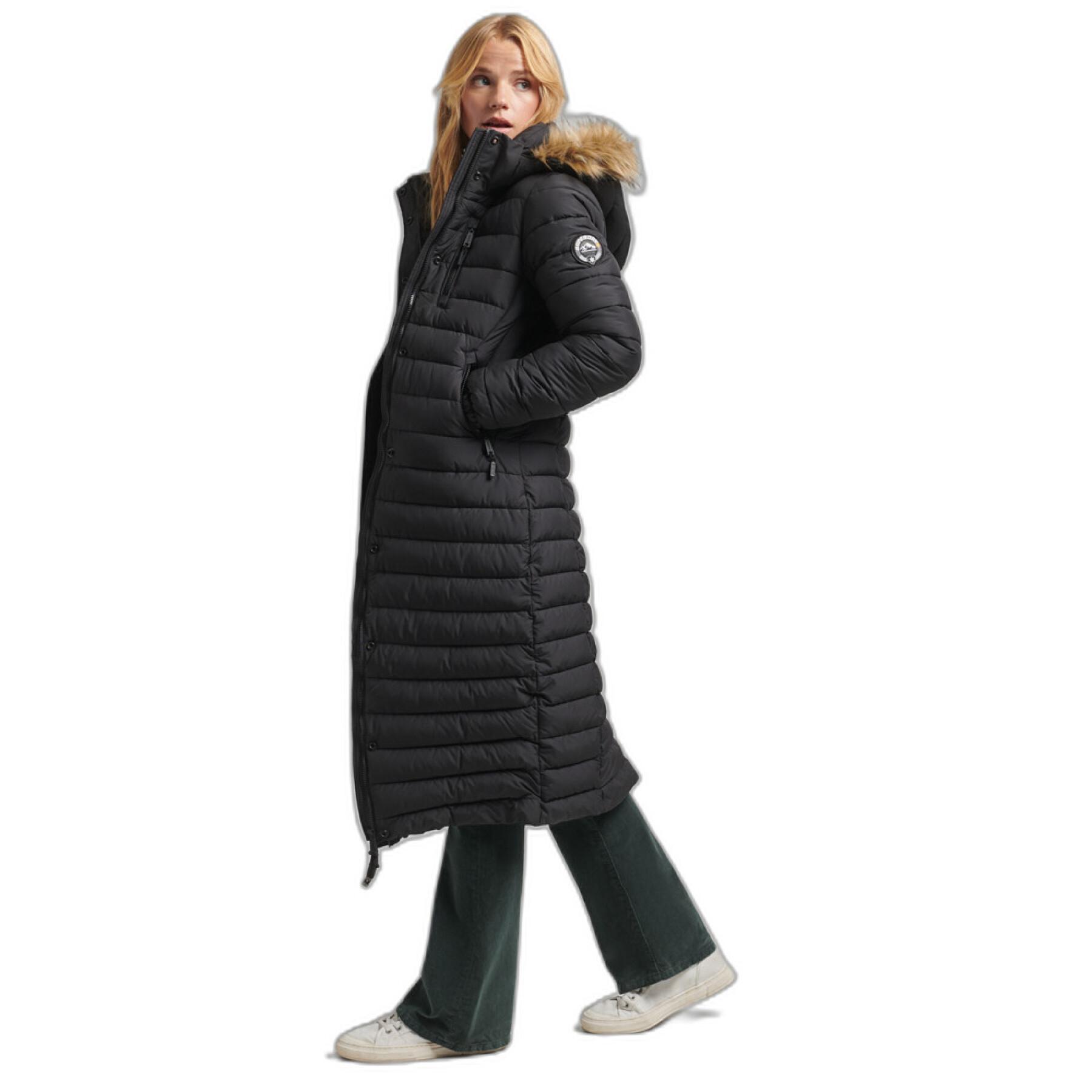 Długa i lekka kurtka puchowa z kapturem ze sztucznym futrem dla kobiet Superdry